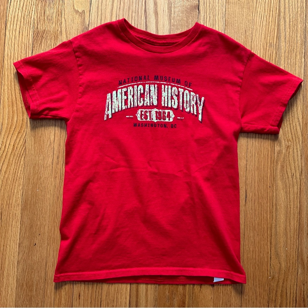 Smithsonian Kids T-Shirt Red Medium American History Museum Souvenir